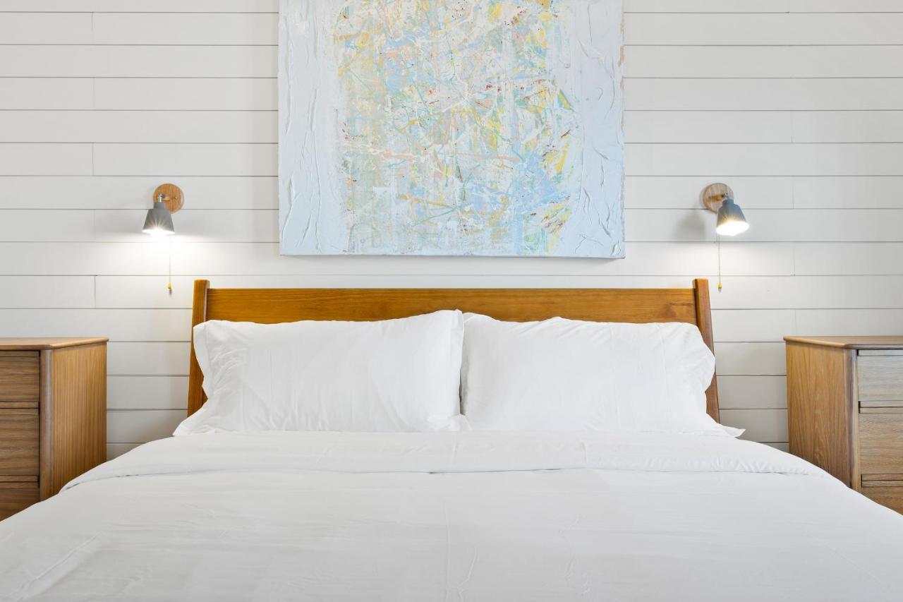 Boutique Room Steps From Downtown Mall Rose Jean Room 3 샬러츠빌 외부 사진