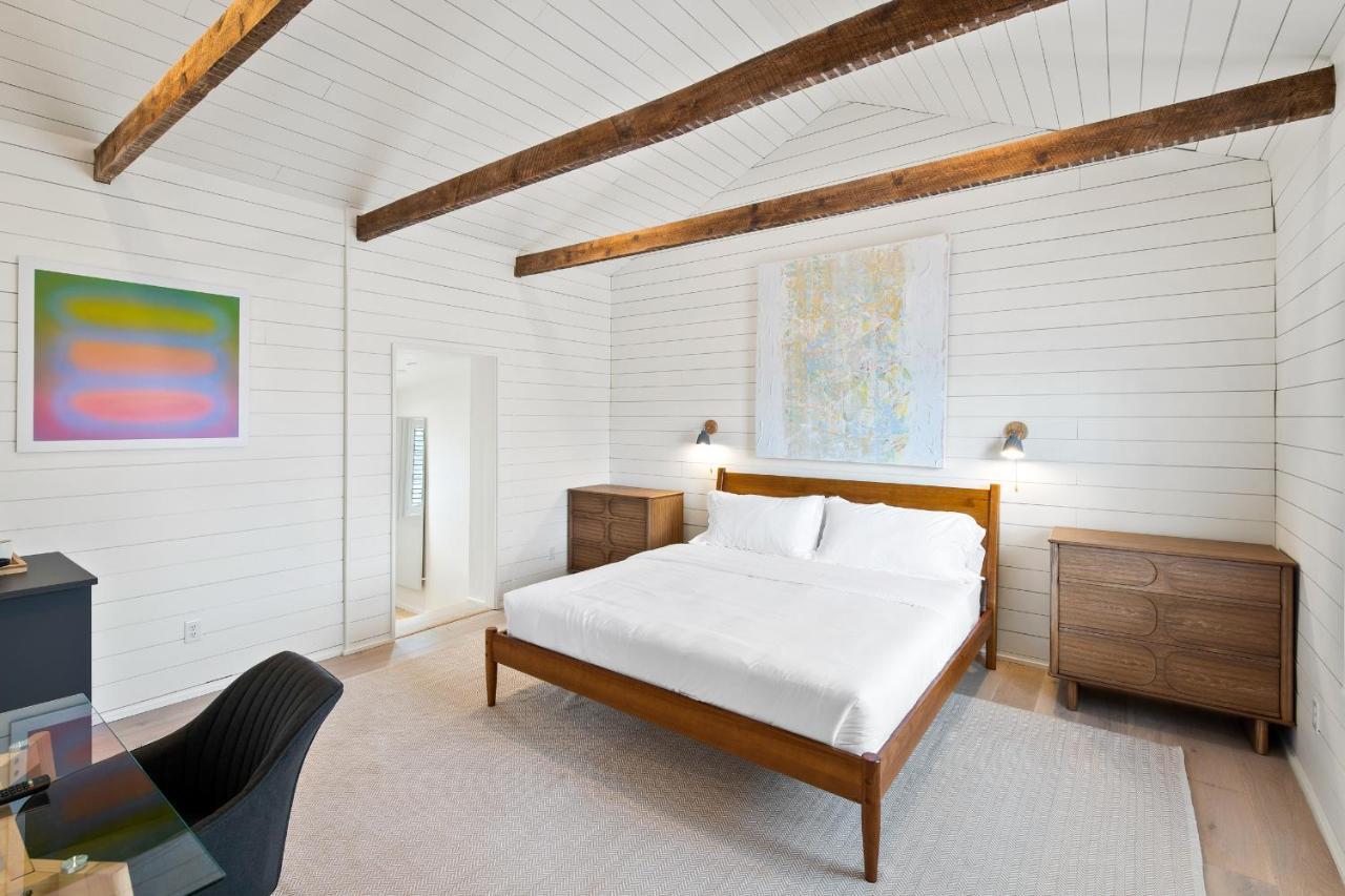 Boutique Room Steps From Downtown Mall Rose Jean Room 3 샬러츠빌 외부 사진